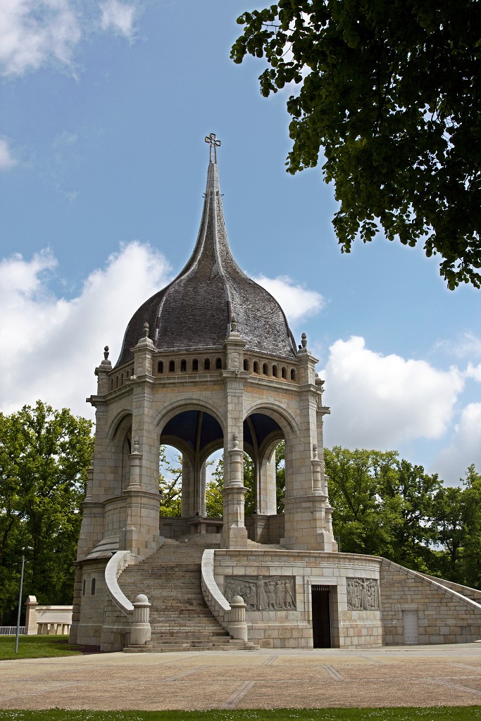 sainte anne d'auray basiliek kerk bedevaartsoord france frankrijk bretagne morbihan renaissance religie scala santa
